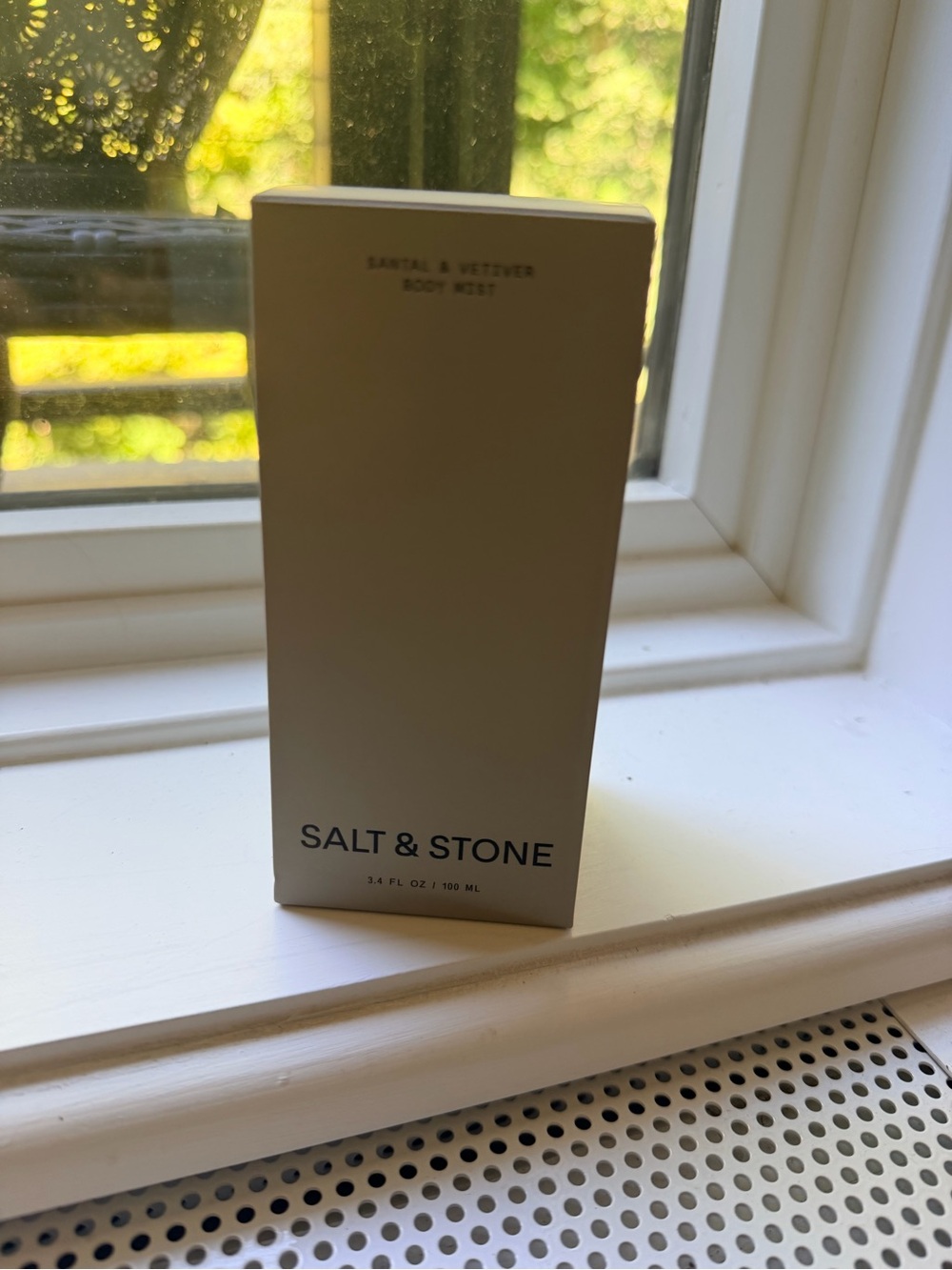 Salt & Stone-Santal & Vetiver Body Mist 3.4 oz - Picture 3 of 5